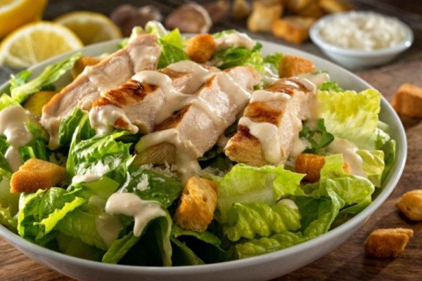Sezar Salata