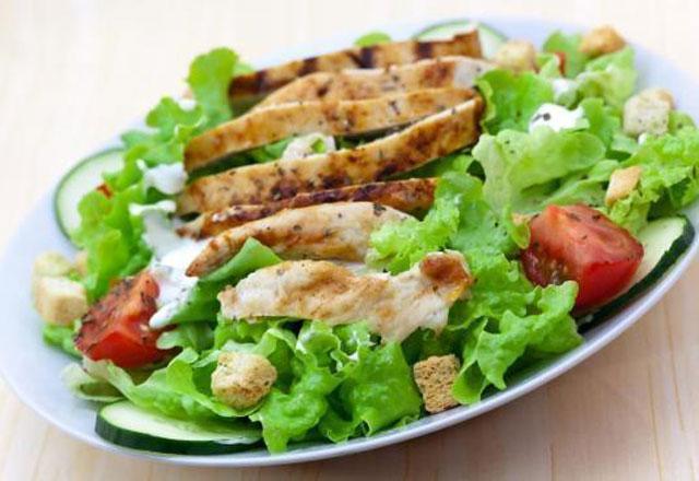 Tavuklu Salata